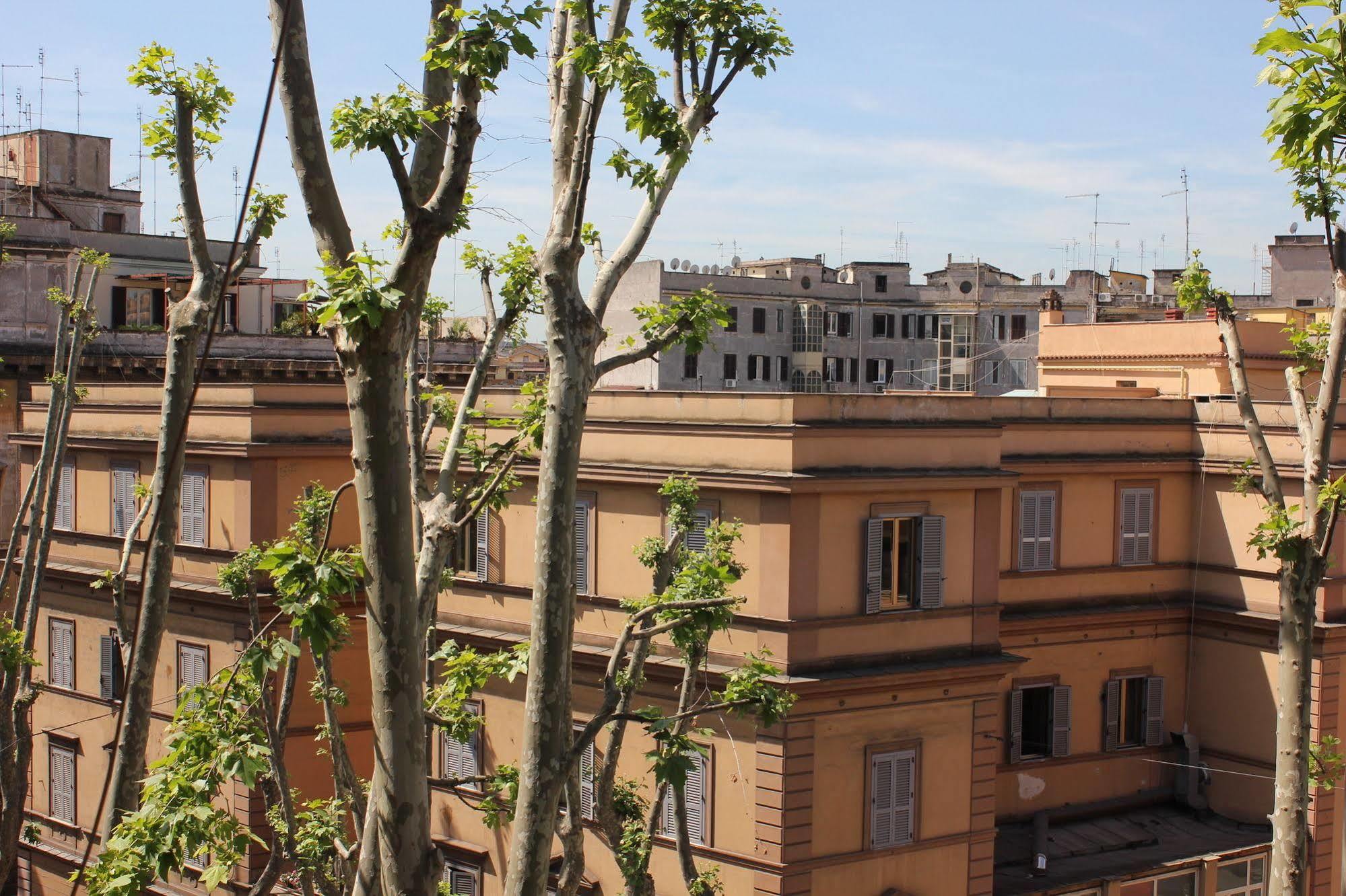 Alojamento de Acomodação e Pequeno-almoço Sole E Luna Roma